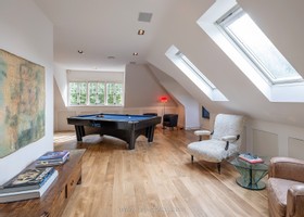 Saltburn - Hampstead location house - thumbnail