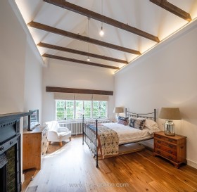 Saltburn - Hampstead location house - thumbnail