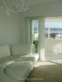 Shoreham Beach - balcony - thumbnail