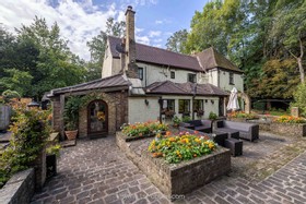 Stanmore Manor - thumbnail