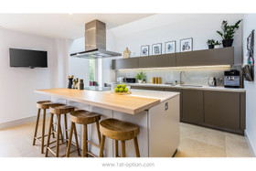 Stonehouse - thumbnail