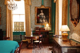 Swan Court - thumbnail