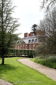 Swan Court - thumbnail