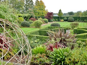 Topiary - thumbnail